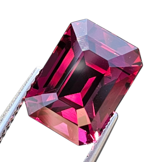 Garnet Mahenge 6.87ct