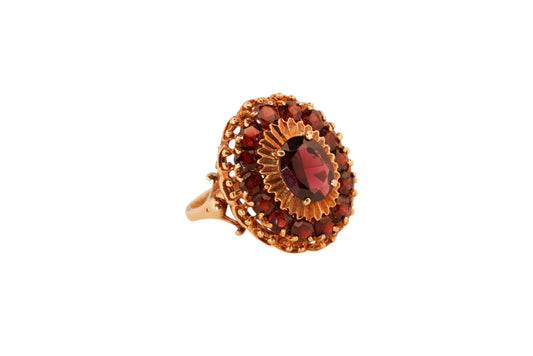 Vintage 14K Yellow Gold Garnet Ring — Size 8
